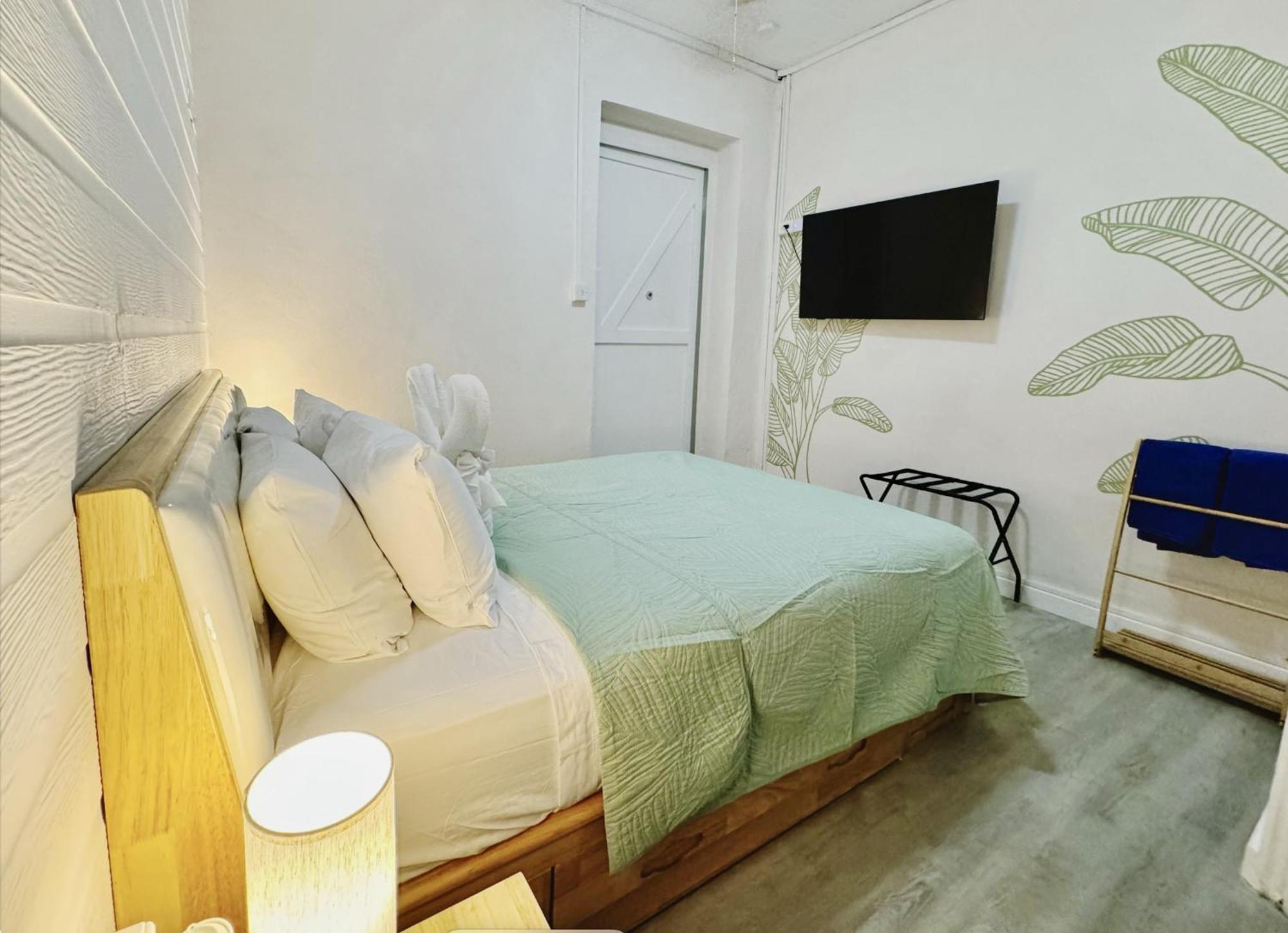Hotel Eden On The Sea Bridgetown Esterno foto